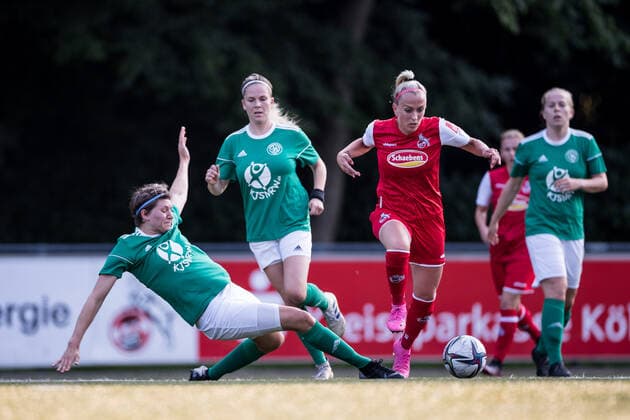 Testspiel: 1. FC Koeln - Vorwaerts SpoHo; 21.07.2021 Zweikampf Mandy Islacker ( 8, 1. FC Koeln) Testspiel: 1. FC Koeln - Vorwaerts SpoHo, Koeln, Geissbockheim DFL REGULATIONS PROHIBIT ANY USE OF PHOTOGRAPHS AS IMAGE SEQUENCES AND OR QUASI-VIDEO. Copyright: xBEAUTIFULxSPORTS Wunderlx
