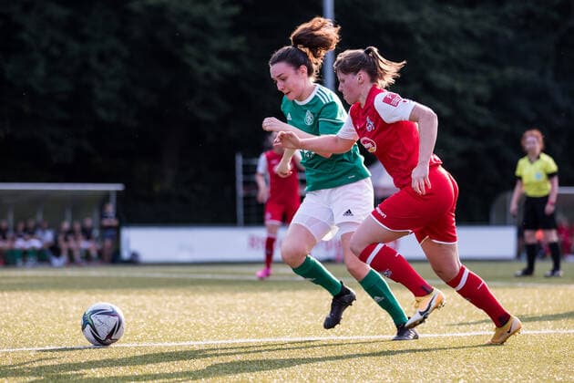 Testspiel: 1. FC Koeln - Vorwaerts SpoHo; 21.07.2021 Zweikampf Adriana Achcinska ( 9, 1. FC Koeln) Testspiel: 1. FC Koeln - Vorwaerts SpoHo, Koeln, Geissbockheim DFL REGULATIONS PROHIBIT ANY USE OF PHOTOGRAPHS AS IMAGE SEQUENCES AND OR QUASI-VIDEO. Copyright: xBEAUTIFULxSPORTS Wunderlx