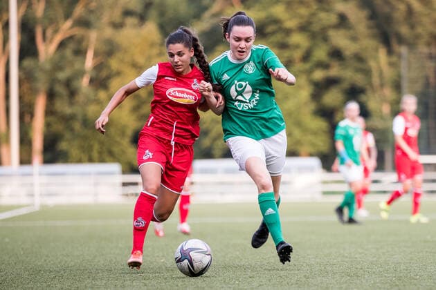 Testspiel: 1. FC Koeln - Vorwaerts SpoHo; 21.07.2021 Zweikampf Manjou Wilde ( 7, 1. FC Koeln) Testspiel: 1. FC Koeln - Vorwaerts SpoHo, Koeln, Geissbockheim DFL REGULATIONS PROHIBIT ANY USE OF PHOTOGRAPHS AS IMAGE SEQUENCES AND OR QUASI-VIDEO. Copyright: xBEAUTIFULxSPORTS Wunderlx