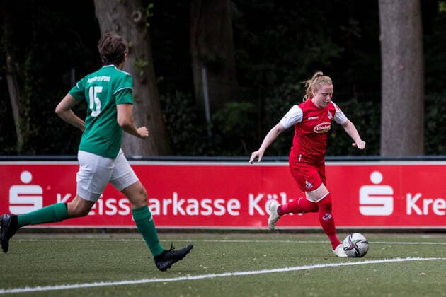 Testspiel: 1. FC Koeln - Vorwaerts SpoHo; 21.07.2021 Amber Barrett ( 22, 1. FC Koeln) Testspiel: 1. FC Koeln - Vorwaerts SpoHo, Koeln, Geissbockheim DFL REGULATIONS PROHIBIT ANY USE OF PHOTOGRAPHS AS IMAGE SEQUENCES AND OR QUASI-VIDEO. Copyright: xBEAUTIFULxSPORTS Wunderlx
