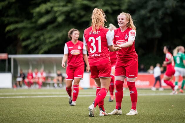 Testspiel: 1. FC Koeln - Vorwaerts SpoHo; 21.07.2021 Torjubel Rachel Rinast ( 31, 1. FC Koeln), Amber Barrett ( 22, 1. FC Koeln) Testspiel: 1. FC Koeln - Vorwaerts SpoHo, Koeln, Geissbockheim DFL REGULATIONS PROHIBIT ANY USE OF PHOTOGRAPHS AS IMAGE SEQUENCES AND OR QUASI-VIDEO. Copyright: xBEAUTIFULxSPORTS Wunderlx