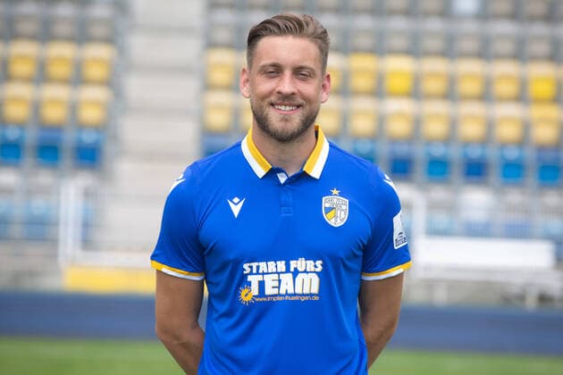Jena , 220721 , Fussball Regionalliga , FC Carl-Zeiss Jena ; , Termin termin , Portraits im Bild: Dennis Slamar