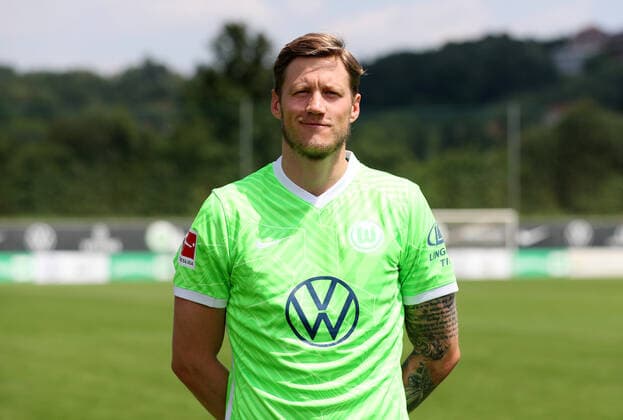 VfL Porträttermin 2021 2022 Bad Waltersdorf, 22.07.2021, VfL Wolfsburg, 1. BL, Porträttermin 2021 2022, Wout Weghorst (VfL Wolfsburg) Bad Waltersdorf