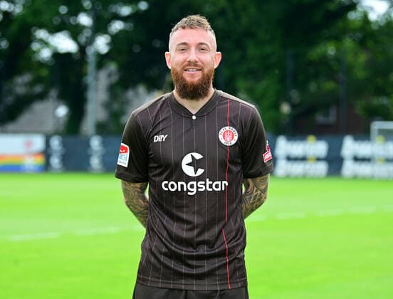 Fußball, 2. BL, FC St. Pauli Porträttermin 2021 2022 Fussball Marvin Knoll Hamburg, 08.07.2021, Fussball, FC St. Pauli, Fototermin 2021 Hamburg