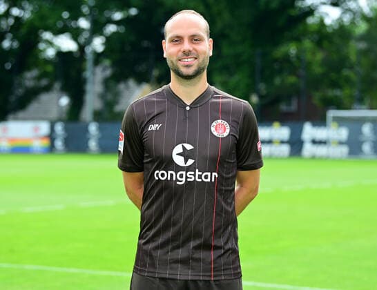 Fußball, 2. BL, FC St. Pauli Porträttermin 2021 2022 Fussball Rico Benatelli Hamburg, 08.07.2021, Fussball, FC St. Pauli, Fototermin 2021 Hamburg
