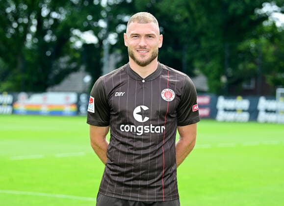 Fußball, 2. BL, FC St. Pauli Porträttermin 2021 2022 Fussball Maximilian Max Dittgen Hamburg, 08.07.2021, Fussball, FC St. Pauli, Fototermin 2021 Hamburg