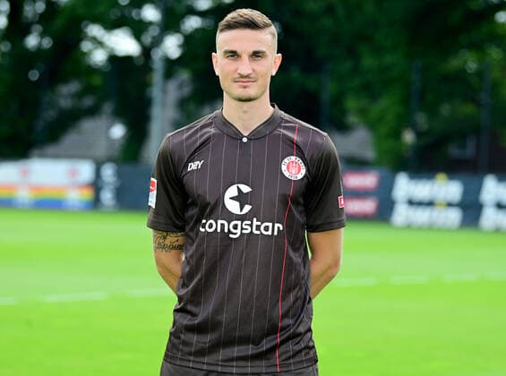 Fußball, 2. BL, FC St. Pauli Porträttermin 2021 2022 Fussball Philipp Ziereis Hamburg, 08.07.2021, Fussball, FC St. Pauli, Fototermin 2021 Hamburg