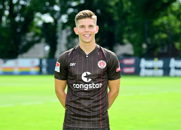 Fußball, 2. BL, FC St. Pauli Porträttermin 2021 2022 Fussball Finn Ole Becker Hamburg, 08.07.2021, Fussball, FC St. Pauli, Fototermin 2021 Hamburg