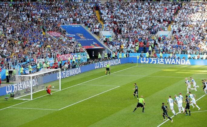 Mandatory Credit: Photo by Michael Zemanek BPI Shutterstock (9718007bu) Iceland goalkeeper Hannes Halldorsson saves Lionel Messi of Argentina s penalty 1-1 Argentina v Iceland, Group D, 2018 FIFA World Cup, WM, Weltmeisterschaft, Fussball football match, Spartak Stadium, Moscow, Russia - 16 Jun 2018 Argentina v Iceland, Group D, 2018 FIFA World Cup football match, Spartak Stadium, Moscow, Russia - 16 Jun 2018  Copyright: xMichaelxZemanek BPI Shutterstockx 9718007bu