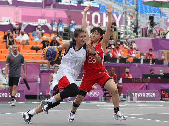 TOKYO, JAPAN - JULY 24, 2021: ROC Team s Yulia Kozik (L) and Japan s Mai Yamamoto are in action in their women s 3x3 basketball pool round match during the 2020 Summer Olympic Games, Olympische Spiele, Olympia, OS at Aomi Urban Sports Park. Stanislav Krasilnikov TASS  TS1091A0