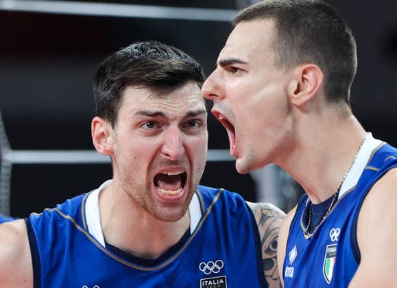 (210724) -- DONGJING, July 24, 2021 -- Players of Italy celebrate scoring during the men s volleyball preliminary round match between Italy and Canada at Tokyo 2020 Olympic Games, Olympische Spiele, Olympia, OS in Tokyo, July 24, 2021. ) (TOKYO2020)XHTP-JAPAN-TOKYO-OLY-MEN-VOLLEYBALL DingxTing 