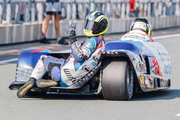 Bilder des Jahres 2021, Sport 07. Juli Sport Themen der Woche KW29 Sport Bilder des Tages IDM Sidecar; Josef Sattler mit Luca Schmidt (Team Bonovo Action, GER, Deutschland), 7 23 2021, Schleiz (Deutschland), Motorsport, IDM, 86. Internationales Schleizer Dreieckrennen *** IDM Sidecar Josef Sattler with Luca Schmidt Team Bonovo Action, GER, Germany , 7 23 2021, Schleiz Germany , Motorsport, IDM, 86 International Schleizer Dreieckrennen xprx