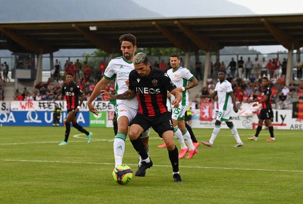 Fussball, Herren, Saison 2021 2022, Testspiel in Imst (Österreich), 1. FC Union Berlin - OGC Nizza, v. l. Rani Khedira (1. FC Union Berlin), Lucas Da Cunha (OGC Nizza), 24.07. 2021, Copyright: xMatthiasxKochx