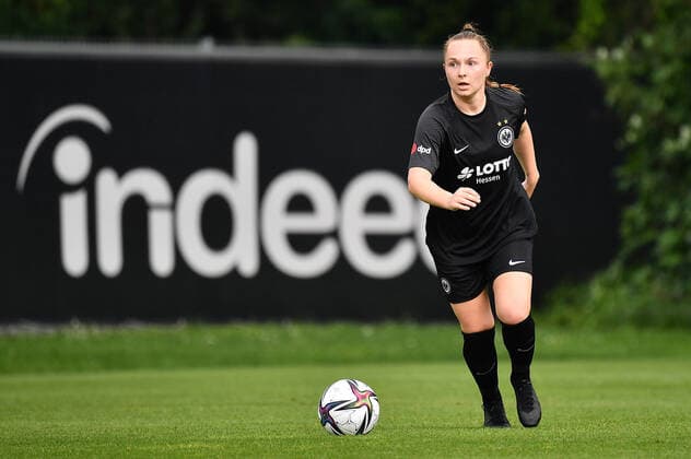 24.07.2021, xjhx, Fussball Testspiel, Eintracht Frankfurt Frauen - FC Carl Zeiss Jena emspor, v.l. Madeleine Steck (Eintracht Frankfurt Frauen) FREISTELLER (DFL DFB REGULATIONS PROHIBIT ANY USE OF PHOTOGRAPHS as IMAGE SEQUENCES and or QUASI-VIDEO) Frankfurt am Main