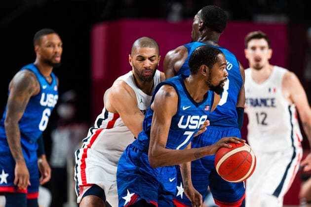 210725 Kevin Wayne Durant of USA competes in the basketball game between France and USA during day 2 of the Tokyo 2020 Olympic Games, Olympische Spiele, Olympia, OS on July 25, 2021 in Tokyo. Photo: Jon Olav Nesvold BILDBYRAN COP 217 JE0005 basket basketball olympic games olympics os ol olympiska spel olympiske leker tokyo2020 tokyo 2020 tokyo-os tokyo-ol bbeng frankrike frankriket france usa united states Copyright: JONxOLAVxNESVOLD BB210725JE036