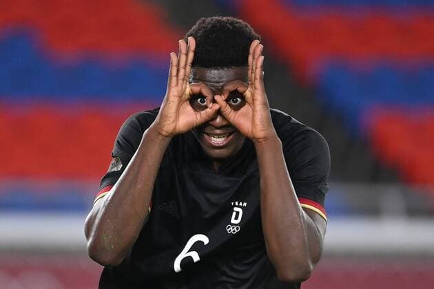 Bilder des Jahres 2021, Sport 07. Juli Tokio 2020 im Jahr 2021, Rückblick: Olympische Highlights Sport Themen der Woche KW29 Sport Bilder des Tages Torjubel Ragnar ACHE (GER) nach Tor zum 1-2, Jubel,Freude,Begeisterung,, Aktion,Einzelbild,angeschnittenes Einzelmotiv,Halbfigur,halbe Figur. Saudi Arabien (KSA) - Deutschland (GER), Fussball,International Stradium Yokohama am 25.07.2021, Olympische Sommerspiele 2020, vom 23.07. - 08.08.2021 in Tokio Japan. *** Goal celebration Ragnar ACHE GER after goal to the 1 2, jubilation, joy, enthusiasm,, action, single picture, cut single motive, half figure, half figure Saudi Arabia KSA Germany GER , football, International Stradium Yokohama on 25 07 2021, Olympic Summer Games 2020, of 23 07 08 2021 in Tokyo Japan