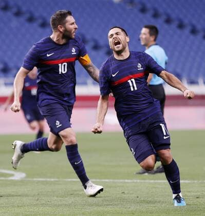 Tokio 2020 im Jahr 2021, Fußball, Herren, Frankreich - Südafrika Tokyo Olympics: Football Teji Savanier (11) of France reacts after scoring the winner in the final minutes of a Tokyo Olympic men s football Group A match against South Africa on July 25, 2021, at Saitama Stadium near Tokyo.  A14AA0000754370P