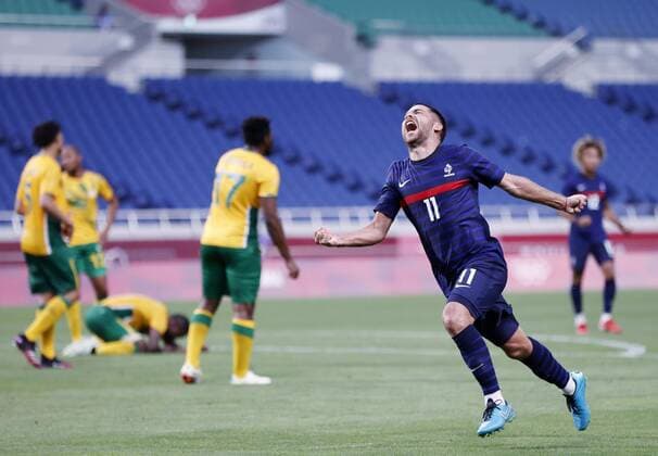 Tokio 2020 im Jahr 2021, Fußball, Herren, Frankreich - Südafrika Tokyo Olympics: Football Teji Savanier (11) of France reacts after scoring the winner in the final minutes of a Tokyo Olympic men s football Group A match against South Africa on July 25, 2021, at Saitama Stadium near Tokyo.  A14AA0000754374P