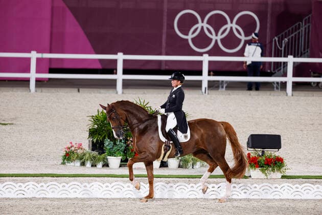 Bilder des Jahres 2021, Sport 07. Juli Sport Themen der Woche KW29 Sport Bilder des Tages TOKYO - Olympische Spiele Olympic Games, Olympische Spiele, Olympia, OS 2021, TOKYO - Olympische Spiele Olympic Games 2021 WERTH Isabell (GER), Bella Rose 2 Grand Prix de Dressage Tokio, Equestrian Park 25. July 2021 - *** TOKYO Olympic Games Olympic Games 2021, TOKYO Olympic Games Olympic Games 2021 WERTH Isabell GER , Bella Rose 2 Grand Prix de Dressage Tokyo, Equestrian Park 25 July 2021