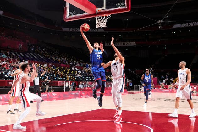 TOKYO, JAPAN - JULY 25: Zachary Lavine of Team United States has a shot during the Men s Basketball Preliminary Round Group A - Match 4 between France and USA on Day 2 of the Tokyo 2020 Olympic Games, Olympische Spiele, Olympia, OS at Saitama Super Arena on July 25, 2021 in Tokyo, Japan. (Photo by Pete Dovgan Speed Media Icon Sportswire) OLYMPICS: JUL 25 Olympics Tokyo 2020 Icon2107250292