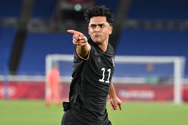 Torjubel Nadiem AMIRI (GER) nach Tor zum 0-1, Jubel,Freude,Begeisterung,, Aktion,Einzelbild,angeschnittenes Einzelmotiv,Halbfigur,halbe Figur. Saudi Arabien (KSA) - Deutschland (GER) 2-3, Fussball,International Stradium Yokohama am 25.07.2021, Olympische Sommerspiele 2020, vom 23.07. - 08.08.2021 in Tokio Japan. *** Goal celebration Nadiem AMIRI GER after goal to the 0 1, jubilation, joy, enthusiasm,, action, single picture, cut single motive, half figure, half figure Saudi Arabia KSA Germany GER 2 3, football, International Stradium Yokohama on 25 07 2021, Olympic Summer Games 2020, of 23 07 08 2021 in Tokyo Japan