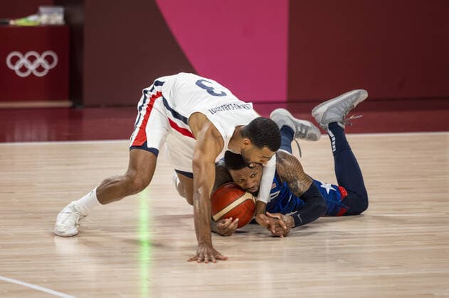 Tokyo Tokio, 25.07.2021, Japan, Olympic Games, Olympische Spiele, Olympia, OS LUWAWU KONGBO Timothe (FRA), LILLARD Damian (USA) Basketball USA - France Olympische Spiele, 2020 2021 Foto: Moritz Müller Only for Editorial use