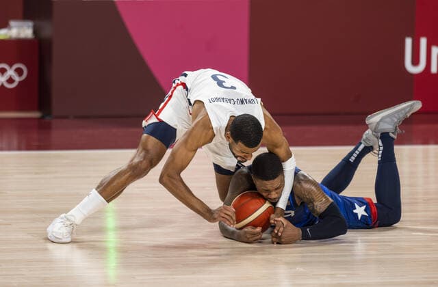 Tokyo Tokio, 25.07.2021, Japan, Olympic Games, Olympische Spiele, Olympia, OS LUWAWU KONGBO Timothe (FRA), LILLARD Damian (USA) Basketball USA - France Olympische Spiele, 2020 2021 Foto: Moritz Müller Only for Editorial use