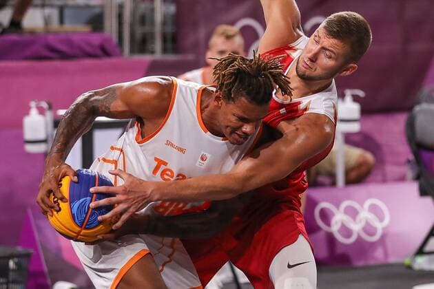 TOKYO, 26-07-2021, Aomi Urban Sports Park, Tokyo 2020 Olympic Games, Olympische Spiele, Olympia, OS 3x3 Basketball, Netherlands vs Poland, Pool Round. The Netherlands beat Poland and remain second in the Pool with one match to play. Voorn in a fight with a Polish player Tokyo Olympics: 3x3 Basketball - Netherlands vs Poland - Pool Round  x12699463x Copyright: