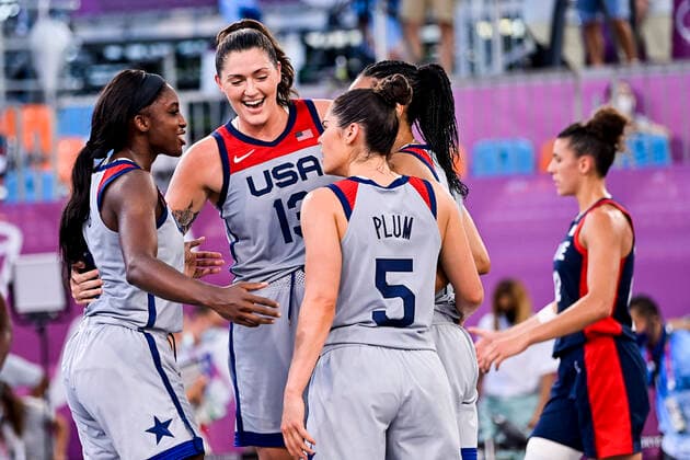 Joie des joueuses de l equipe des USA BASKET3X3 : USA vs France - femmes - Jeux Olympiques - Tokyo - 28 07 2021 JBAutissier Panoramic 