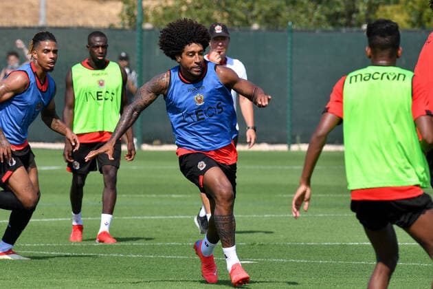 Dante Bonfim Costa Santos - Entrainement de l OGC Nice au Centre d Entrainement et de Formation de l OGC Nice. FOOTBALL : Entrainement de l OGC Nice - 28 07 2021 LionelUrman Panoramic 