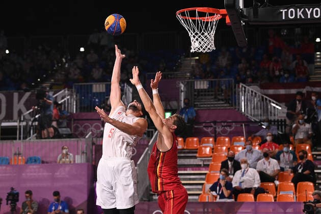 Serbian Aleksandar Ratkov and Belgian Rafael Bogaerts fight for the ball during the game for the bronze medal, also called, the small final of Basket 3x3 between Belgium and Serbia on the sixth day of the Tokyo 2020 Olympic Games, Olympische Spiele, Olympia, OS in Tokyo, Japan on Wednesday 28 July 2021. The postponed 2020 Summer Olympics are taking place from 23 July to 8 August 2021. DIRKxWAEM  x3048805x