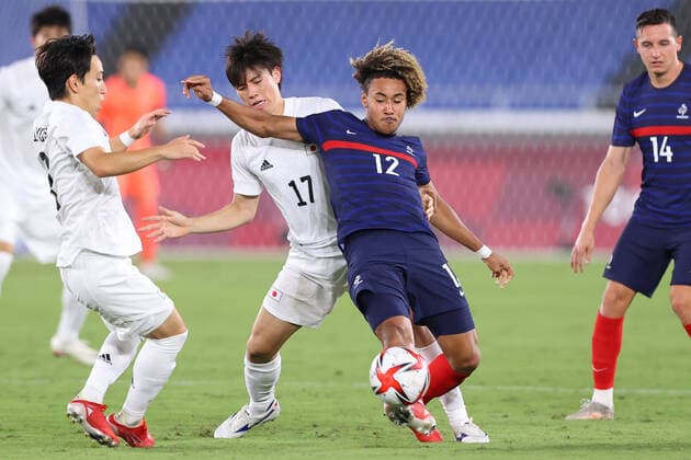 (L-R) Ao Tanaka (JPN), Alexis Beka Beka (FRA), JULY 28, 2021 - Football Soccer : Men s First Round Group A match between France 0-4 Japan during the Tokyo 2020 Olympic Games, Olympische Spiele, Olympia, OS at the International Stadium Yokohama in Kanagawa, Japan. Noxthirdxpartyxsales  (165720715)
