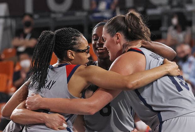 TOKYO, JAPAN - JULY 28, 2021: The USA s players huddle after winning their women s 3x3 basketball gold medal match against the ROC Team during the Tokyo 2020 Summer Olympic Games, Olympische Spiele, Olympia, OS at the Aomi Urban Sports Park. Stanislav Krasilnikov TASS  TS10A19A