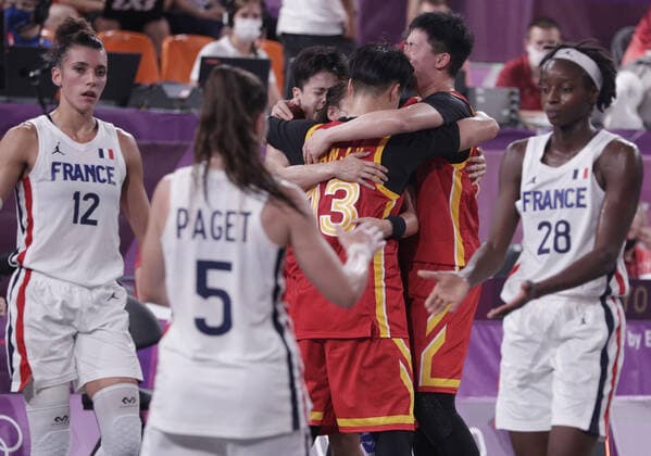 China players celebrate after defeating France to win the bronze medal in Women s 3X3 Basketball at the Tokyo Summer Olympics in Tokyo, Japan, on Wednesday, July 28, 2021.  OLY20210728647 BOBxSTRONG