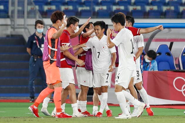 Japan team group, Mannschaftsbild, Totale (JPN), JULY 28, 2021 - Football Soccer : Japan team group celebrate after Kubo s goal during Tokyo 2020 Olympic Games, Olympische Spiele, Olympia, OS Men s football 1st round group A match between France 0-4 Japan at the International Stadium Yokohama in Yokohama, Japan. Noxthirdxpartyxsales  (165779684)