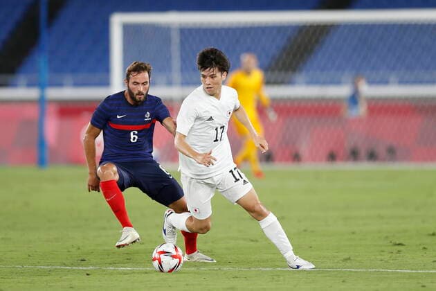 (L-R) Lucas Tousart (FRA), Ao Tanaka (JPN), JULY 28, 2021 - Football Soccer : Tokyo 2020 Olympic Games, Olympische Spiele, Olympia, OS Men s football 1st round group A match between France 0-4 Japan at the International Stadium Yokohama in Yokohama, Japan. Noxthirdxpartyxsales  (165779730)