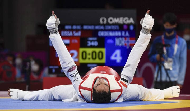 Tokio 2020 im Jahr 2021, Rückblick: Olympische Highlights Tokyo Olympics: Taekwondo Egypt s Seif Eissa celebrates after winning bronze in the men s taekwondo 80-kilogram at the Tokyo Olympics on July 26, 2021, at Makuhari Messe Hall near Tokyo.  A14AA0000755020P