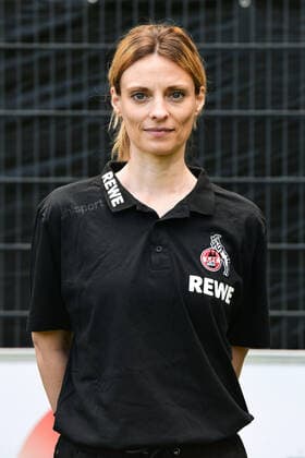 Mannschaftsärztin Dr. Bettina Kuper; 1. FC Köln; 1.BL, Porträttermin 2021 2022