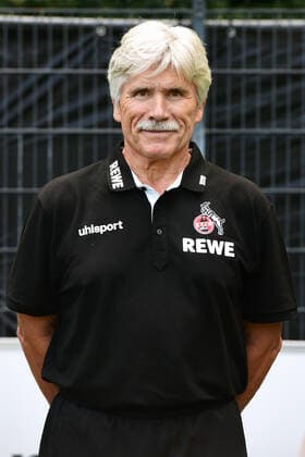 Mannschaftsarzt Dr. Peter Schäferhoff; 1. FC Köln; 1.BL, Porträttermin 2021 2022