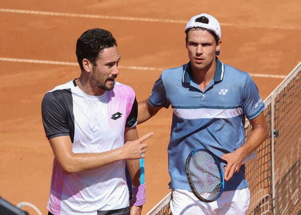 Gianluca Mager (ITA) gratuliert dem Sieger Daniel Altmaier (GER) Tennis - Generali Open Kitzbuehel 2020 - ATP, Tennis Herren 250 - Kitzbuehler Tennis Club - Kitzbuehel - Tirol - Oesterreich - 29 July 2021. Copyright: xJuergenxHasenkopfx