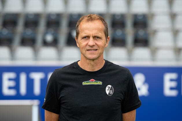 Uwe Vetter (SC Freiburg, Physiotherapeut), GER, SC Freiburg, 29.07.2021, Media Day Fussball Bundesliga, Spielzeit 2021 2022 DFL REGULATIONS PROHIBIT ANY USE OF PHOTOGRAPHS AS IMAGE SEQUENCES AND OR uerthQUASI-VIDEO GER, SC Freiburg, 29.07.2021, Media Day Fussball Bundesliga, Spielzeit 2021 2022 Freiburg Copyright: xEibnerxPressefotox EP_EER