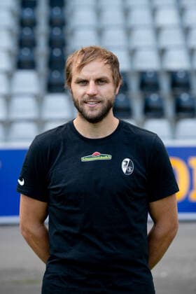 Dr. Dr. Markus Wenning (SC Freiburg, Mannschaftsarzt), GER, SC Freiburg, 29.07.2021, Media Day Fussball Bundesliga, Spielzeit 2021 2022 DFL REGULATIONS PROHIBIT ANY USE OF PHOTOGRAPHS AS IMAGE SEQUENCES AND OR uerthQUASI-VIDEO GER, SC Freiburg, 29.07.2021, Media Day Fussball Bundesliga, Spielzeit 2021 2022 Freiburg Copyright: xEibnerxPressefotox EP_EER