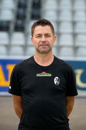 Stefan Spohn (SC Freiburg, Busfahrer), GER, SC Freiburg, 29.07.2021, Media Day Fussball Bundesliga, Spielzeit 2021 2022 DFL REGULATIONS PROHIBIT ANY USE OF PHOTOGRAPHS AS IMAGE SEQUENCES AND OR uerthQUASI-VIDEO GER, SC Freiburg, 29.07.2021, Media Day Fussball Bundesliga, Spielzeit 2021 2022 Freiburg Copyright: xEibnerxPressefotox EP_EER