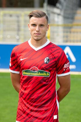 Ermedin Demirovic (SC Freiburg, 11), GER, SC Freiburg, 29.07.2021, Media Day Fussball Bundesliga, Spielzeit 2021 2022 DFL REGULATIONS PROHIBIT ANY USE OF PHOTOGRAPHS AS IMAGE SEQUENCES AND OR uerthQUASI-VIDEO GER, SC Freiburg, 29.07.2021, Media Day Fussball Bundesliga, Spielzeit 2021 2022 Freiburg Copyright: xEibnerxPressefotox EP_EER