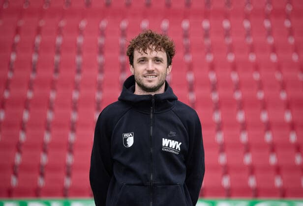 Martin Miller; Physiotherapeut FC Augsburg 1907; 1.BL, Porträttermin 2021 2022,