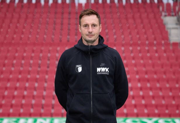 Kristian Barbuscak; Torwarttrainer FC Augsburg 1907; 1.BL, Porträttermin 2021 2022,