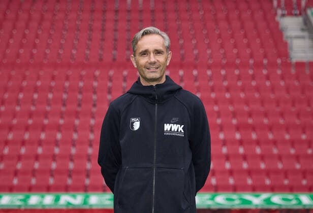 Dr. Karsten Bogner; Mannschaftsarzt FC Augsburg 1907; 1.BL, Porträttermin 2021 2022,