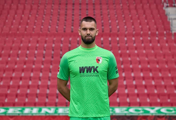 Tomas Koubek; FC Augsburg 1907; 1.BL, Porträttermin 2021 2022,