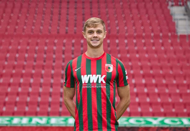 Robert Gumny; FC Augsburg 1907; 1.BL, Porträttermin 2021 2022,
