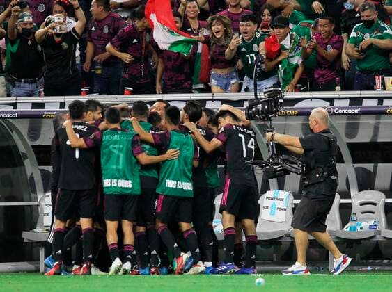 Fußball, CONCACAF Gold Cup, Mexiko - Katar The players of Mexico celebrate a goal against Canada, today, during a semifinal match of the Copa de Oro, at the NRG Stadium, in Houston, Texas, United States, 29 July 2021. EFE Jorge Clara Mexico vs Canada !ACHTUNG: NUR REDAKTIONELLE NUTZUNG!  Copyright: xJorgexClarax USA1191 20210730-3da0bdd1eff24382ba9948130dd001a98aa77063